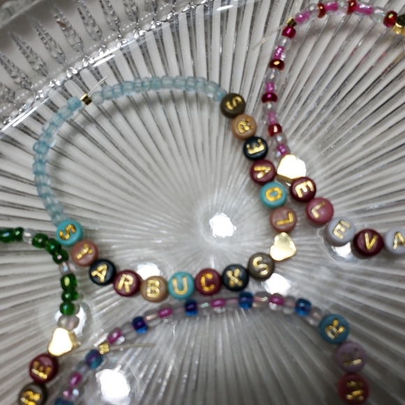 4 Pc Taylor Swift Friendship Bracelet Set - Picture 3 of 5